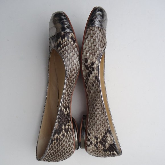 SIZE 8. Alexandre Birman python leather flat shoes. - Picture 7 of 16